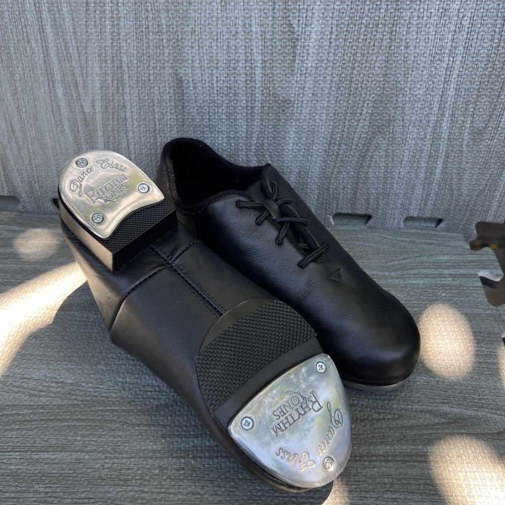 Women’s tap shoes size 5
